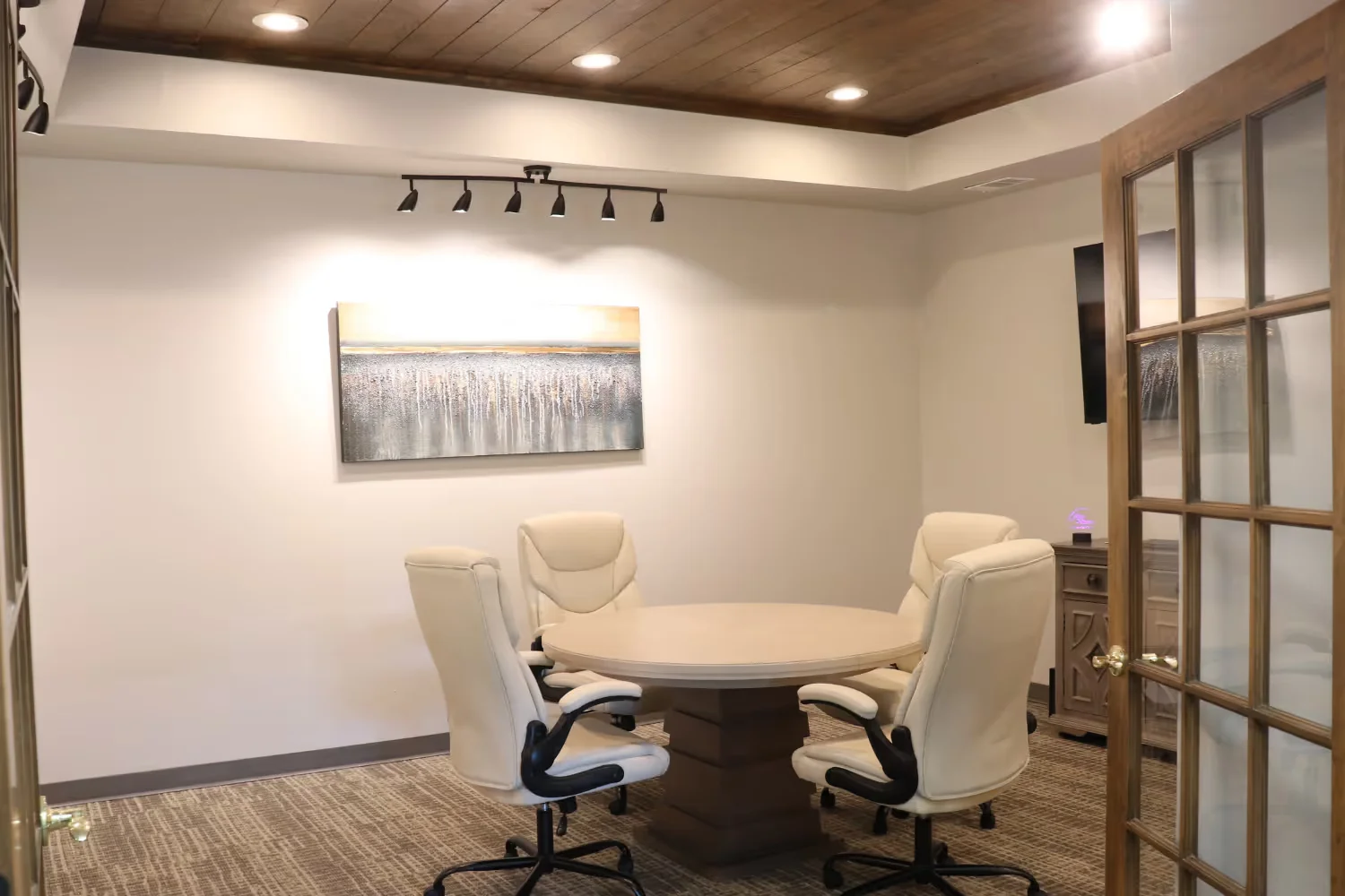 our_office_02